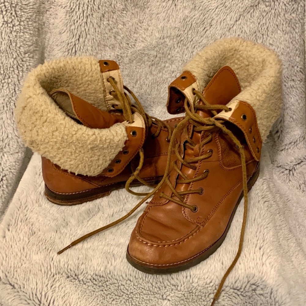 Fashion Hiking boots with Fur